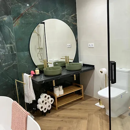 Apartament Montes Vindios *